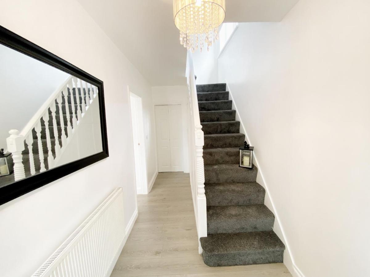Northfield Luxurious Family Home In West Midlands מראה חיצוני תמונה