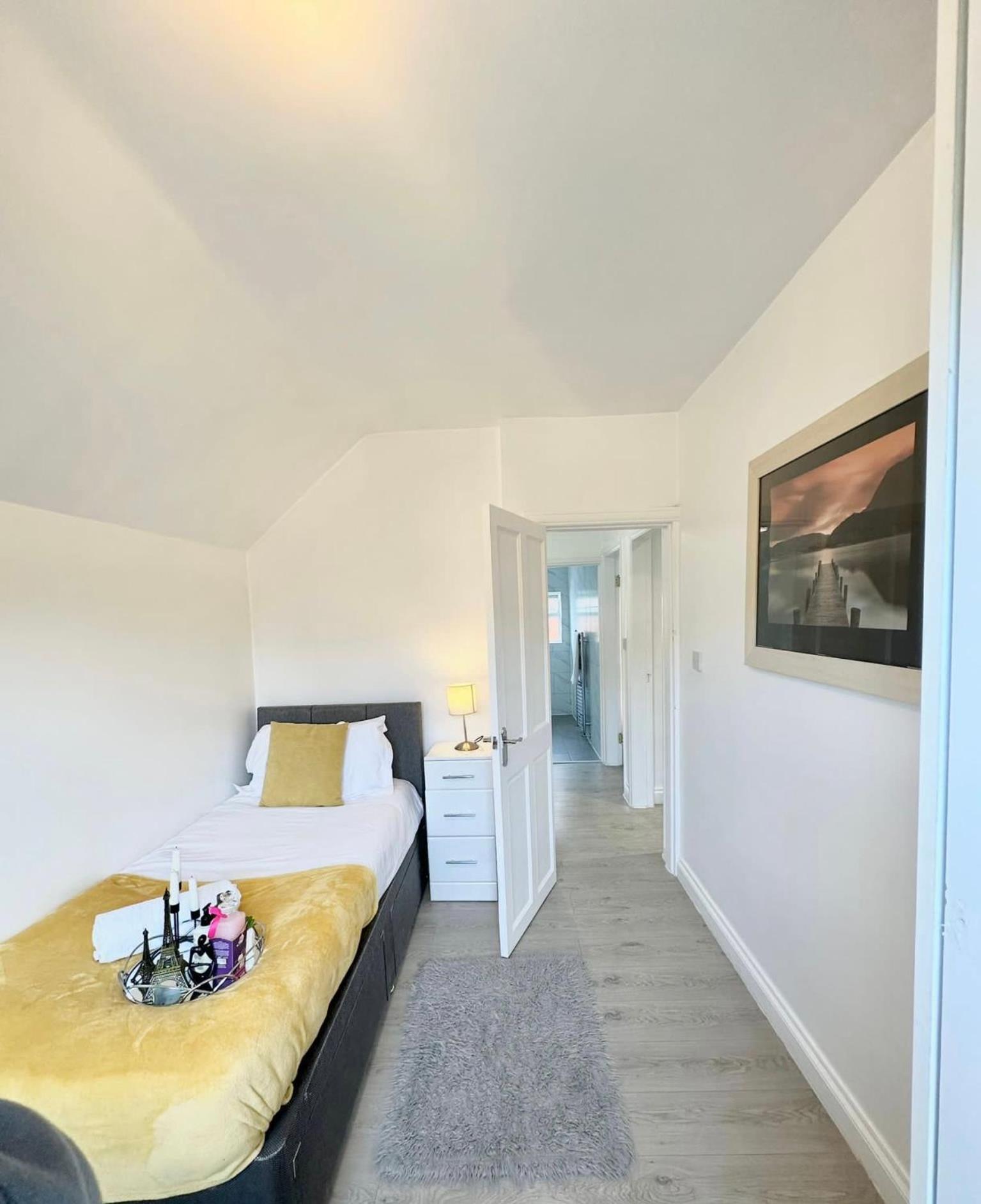 Northfield Luxurious Family Home In West Midlands מראה חיצוני תמונה